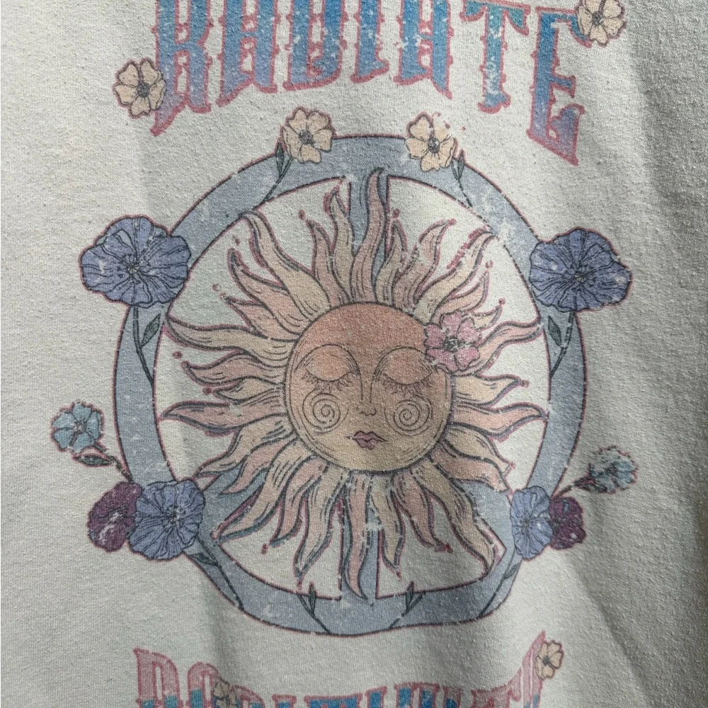 Gildan Beige Sweatshirt with Sun and Floral Design - Picture 3 of 4